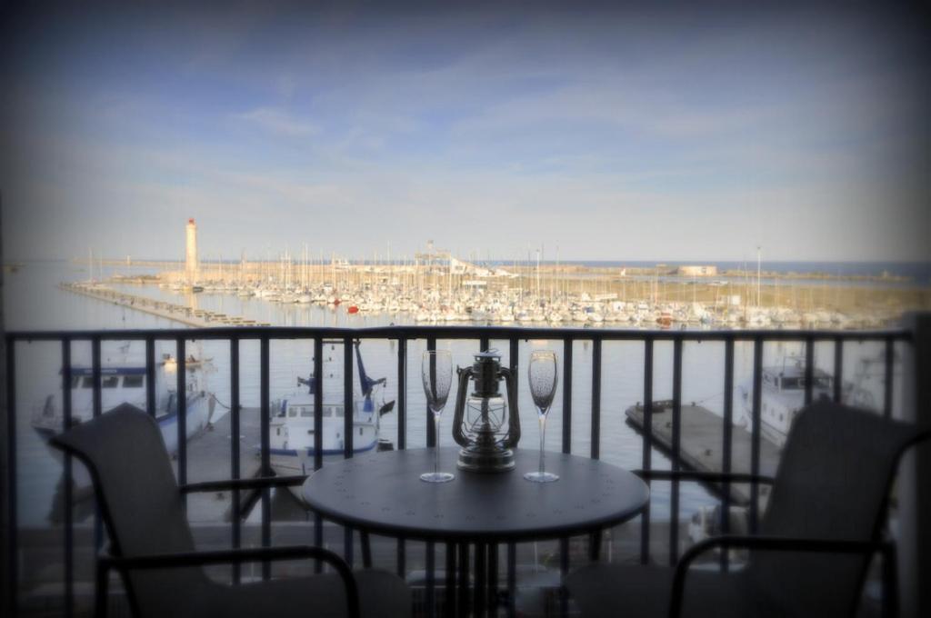 "Luigi" Balcon Sur La Mer Et Le Port De Сет Екстериор снимка