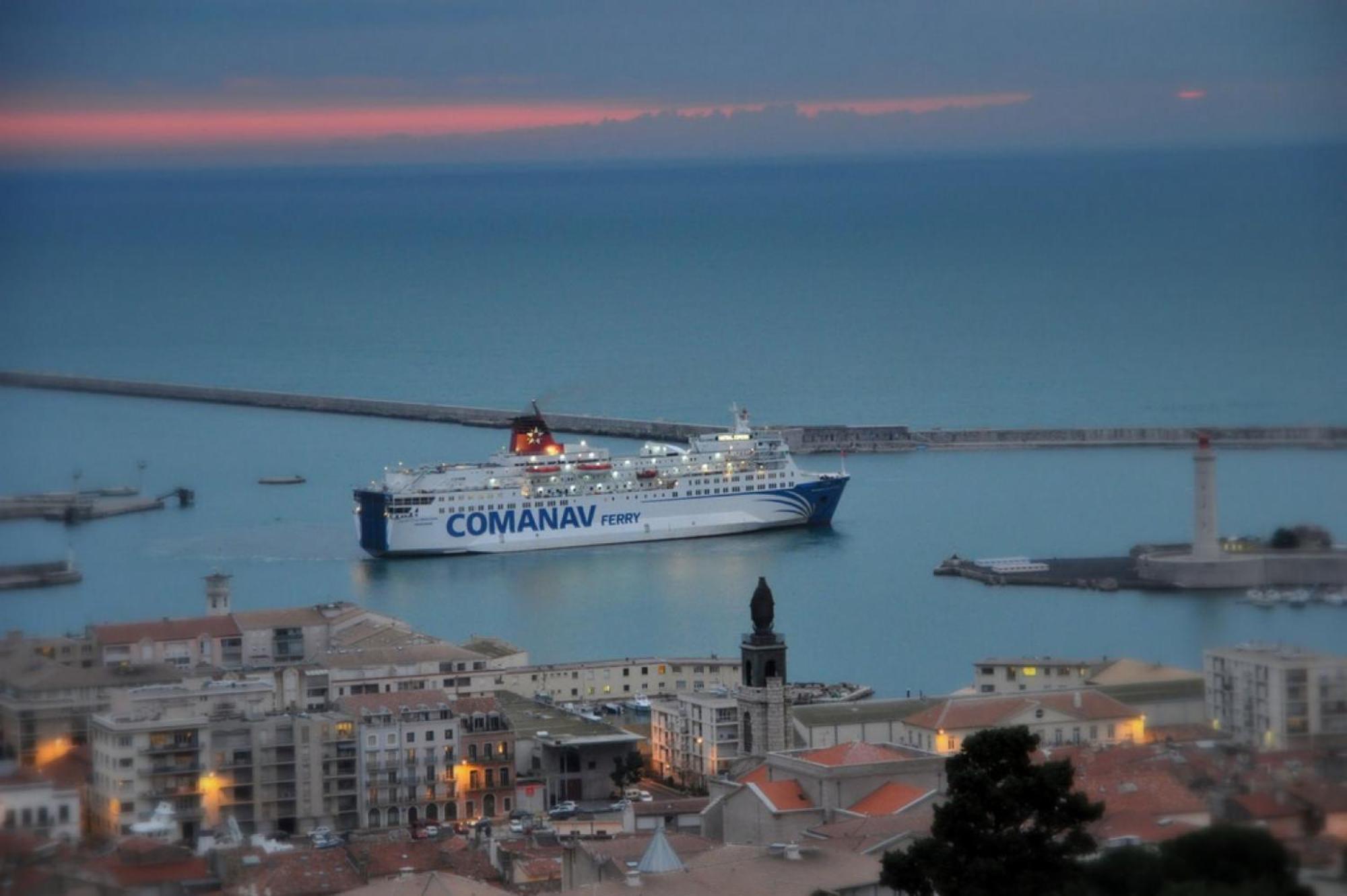 "Luigi" Balcon Sur La Mer Et Le Port De Сет Екстериор снимка